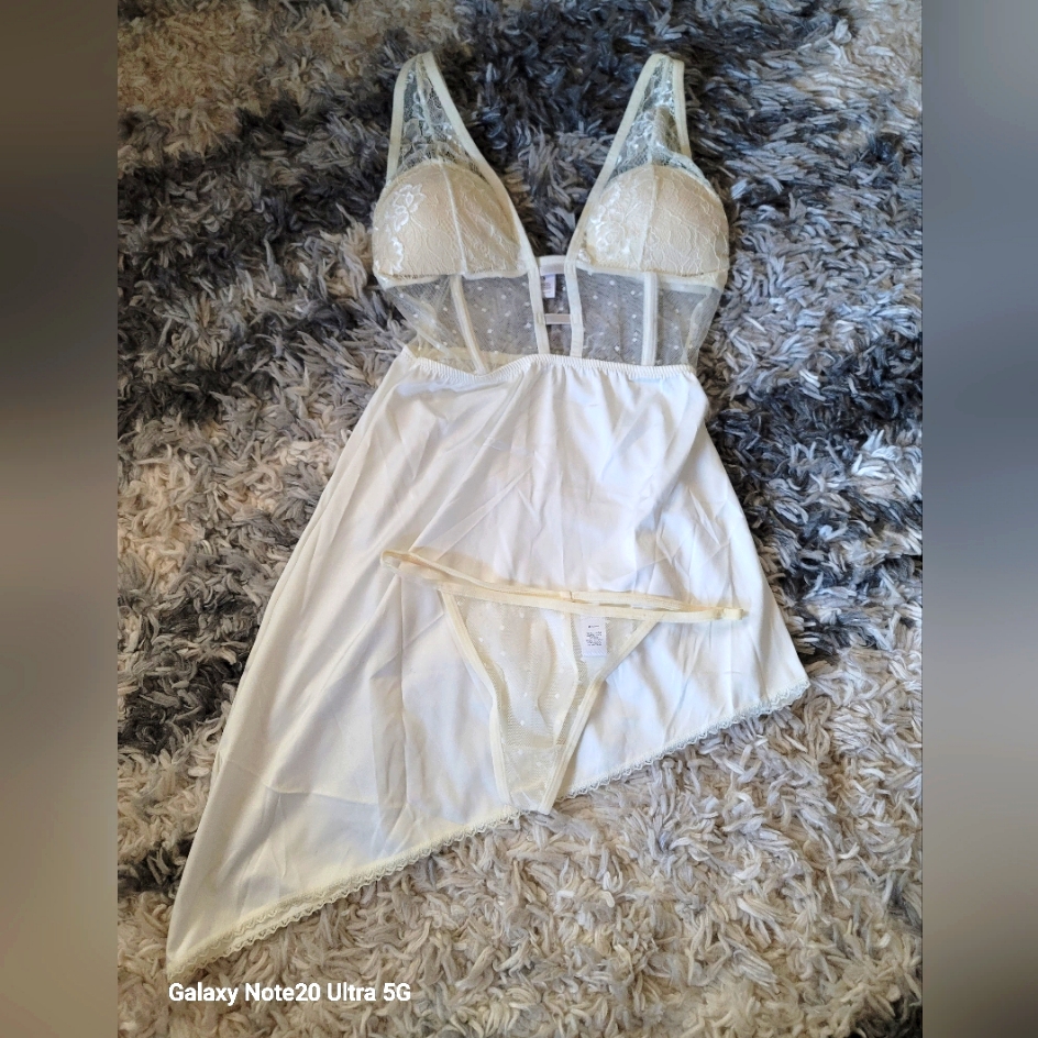 Brand New Beautiful Fredericks Of Hollywood